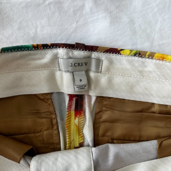 J.Crew Bright Floral Print Cotton Shorts - Size 6 - Picture 3 of 3
